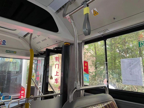 好消息！上海733輛“黑金剛”公交車將大變樣！車廂內(nèi)多了這些......(圖1)